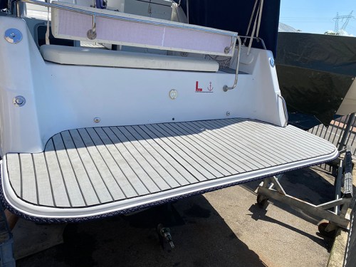 Rinker260FiestaVee_10